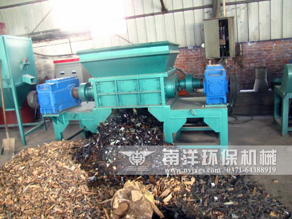 撕碎機使用現（xiàn）場