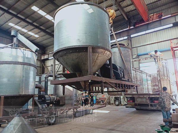 移動糧（liáng）食烘幹機發貨現場（chǎng）