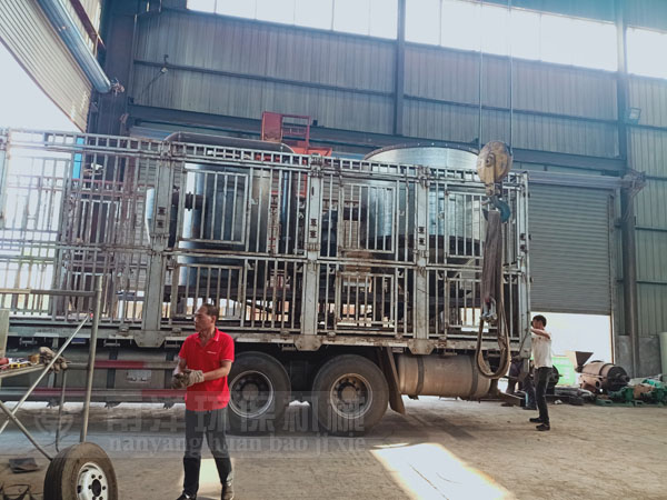 玉米烘幹機發貨現場