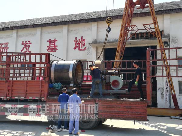 煤粉燃燒器裝車現場