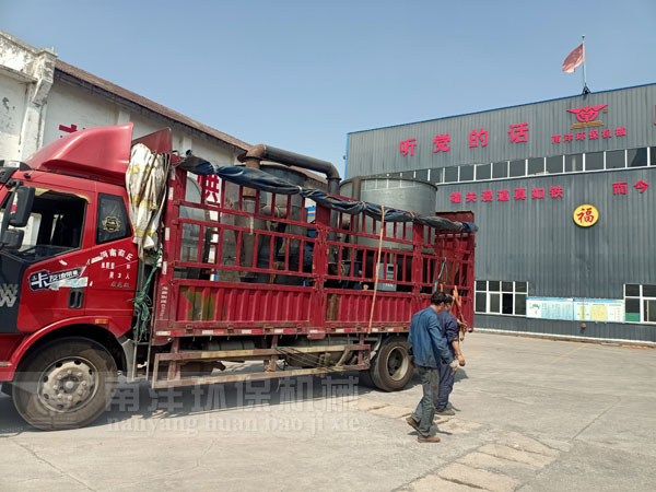 水稻烘幹機發貨（huò）現場