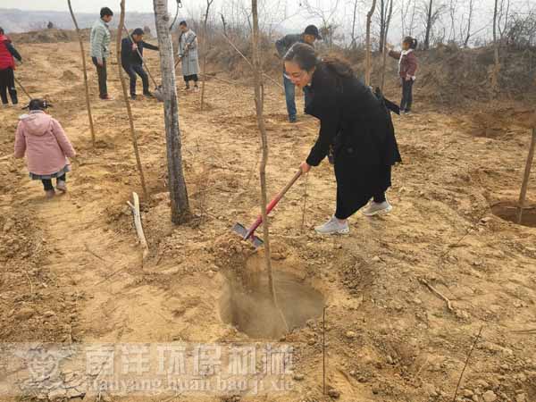 91污视频環保（bǎo）義務植樹活動現（xiàn）場