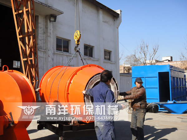 煤粉燃燒爐吊（diào）裝現場（chǎng）